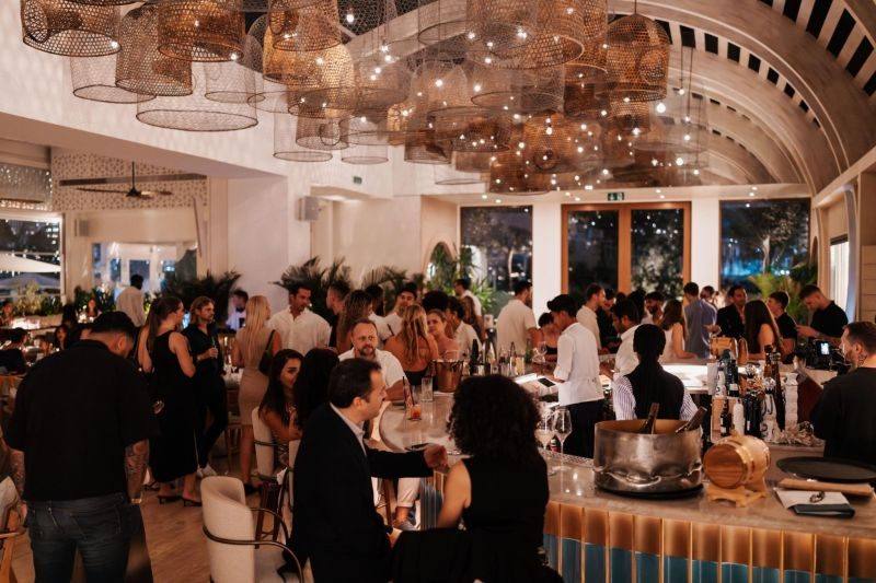 Événement Dubai Circle x Drift Beach Club — Juin 2025, club d'affaires exclusif Dubaï